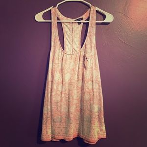 💥3/$20 American Eagle large tank w/button detail